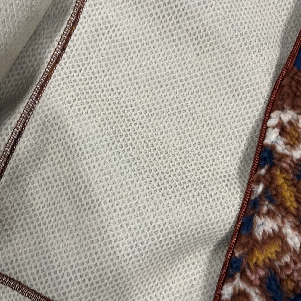 Patagonia Classic Retro-X Fleece Vest - Picture 5 of 6